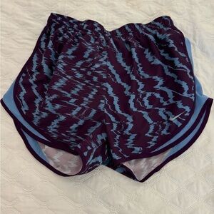 Nike Dri Fit Woman’s Size L Running Athletic Shorts Blue & Purple